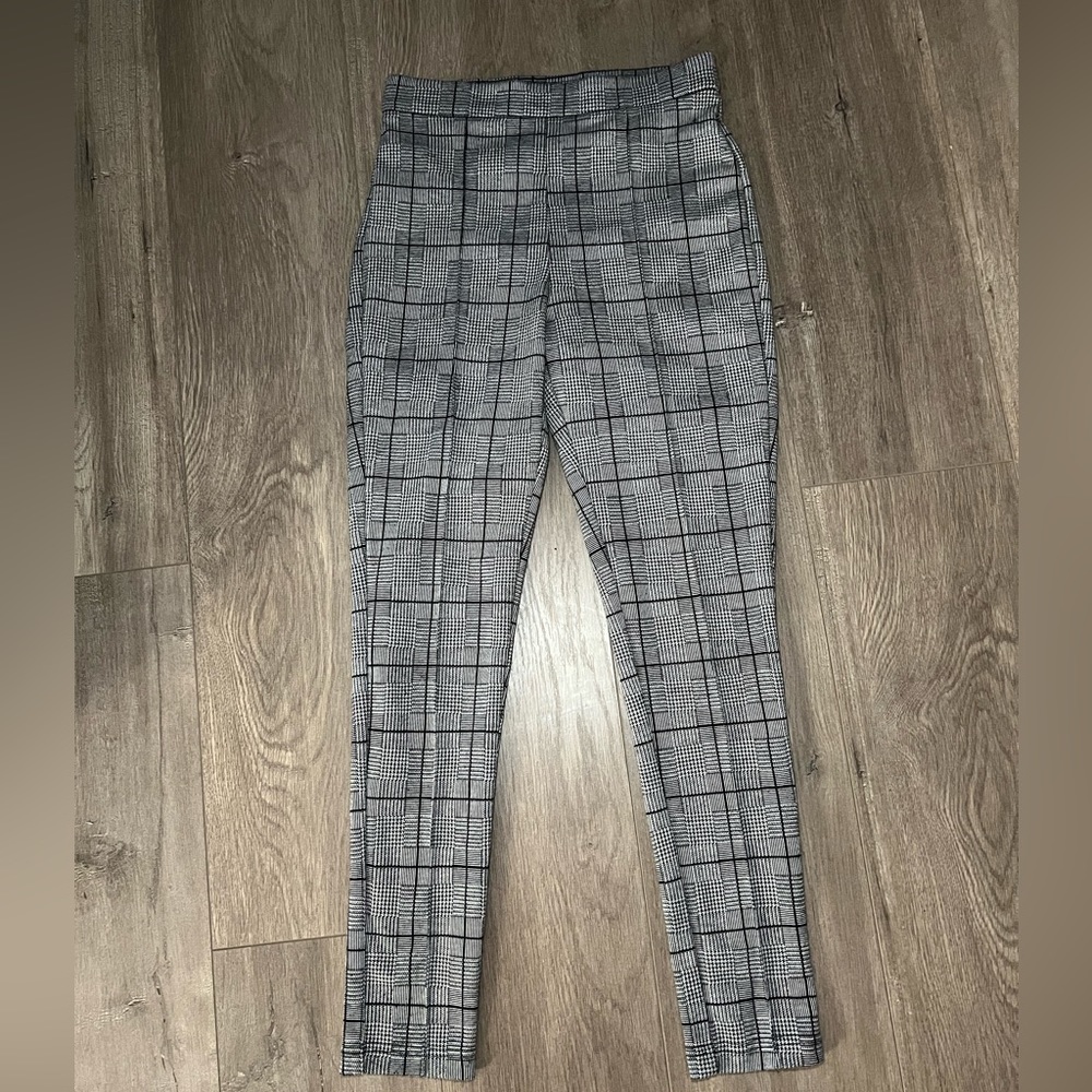 Romeo & Juliet Couture Black and White Plaid Stretch Pants Skinny Leg Pull On